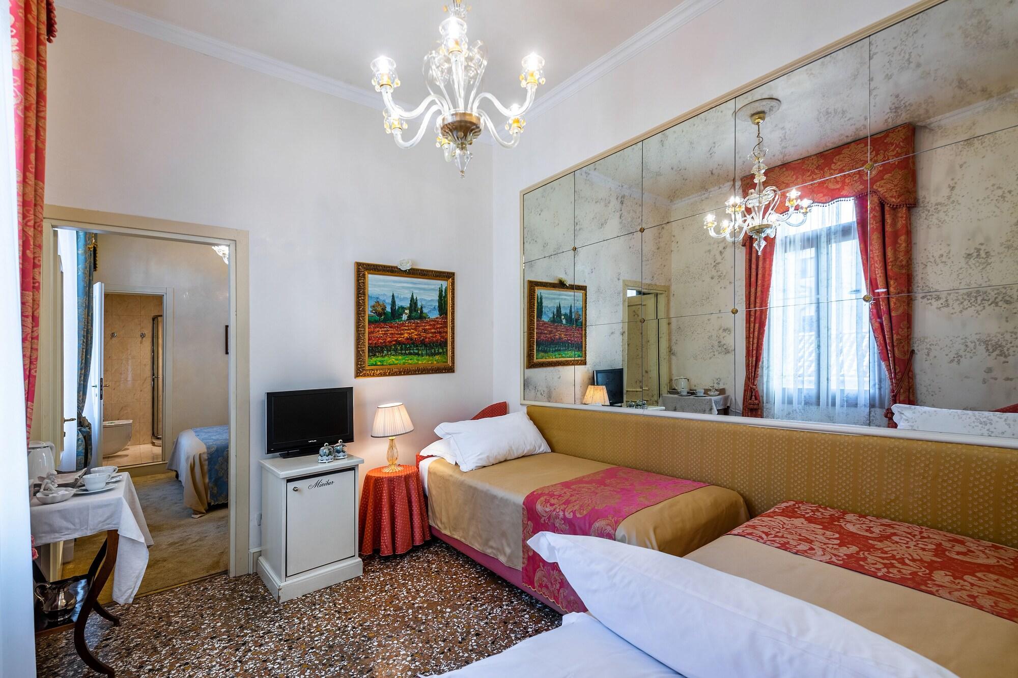 Palazzo Odoni Hotel Venice Luaran gambar