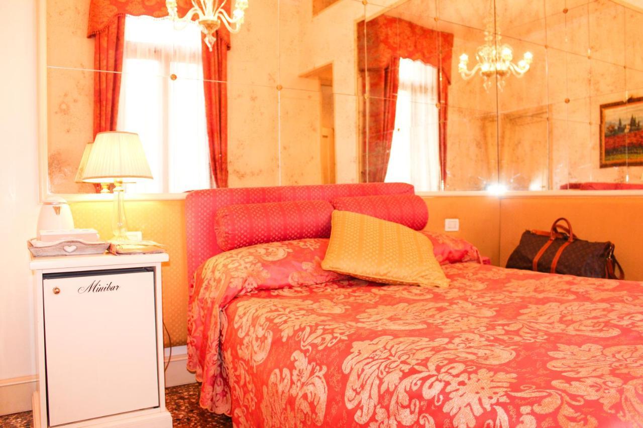 Palazzo Odoni Hotel Venice Luaran gambar